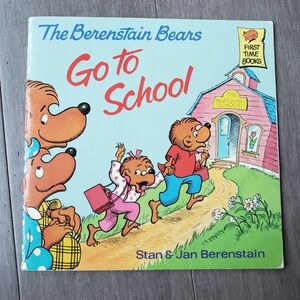 The Berenstain Bears Go to School Book